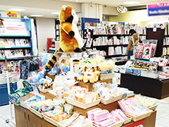 紀伊國屋書店 新宿南店